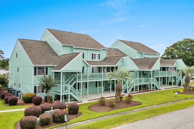 Building Photo - First Floor Seasonal Rental Available December 1, 2025-June 30, 2026-Golf Colony 40S