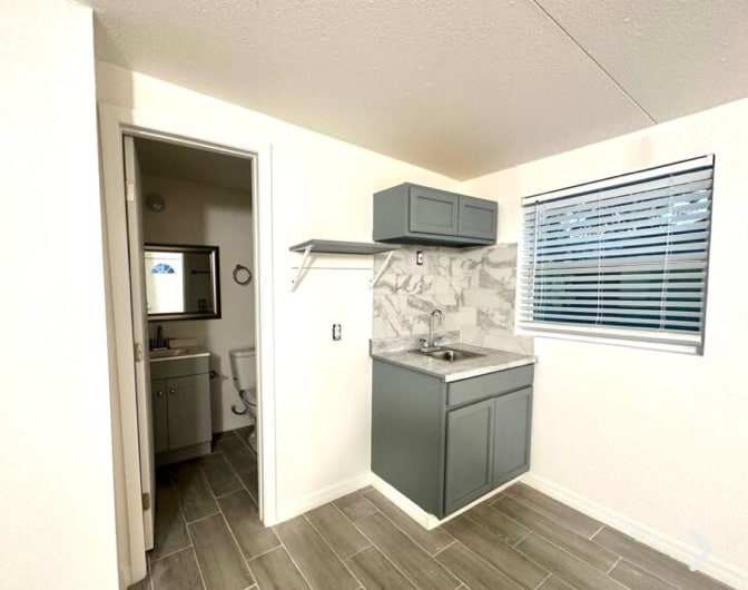 Building Photo - 8130 Rolling Log Dr