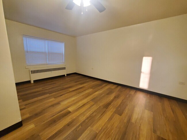 Building Photo - 54 N Morris St