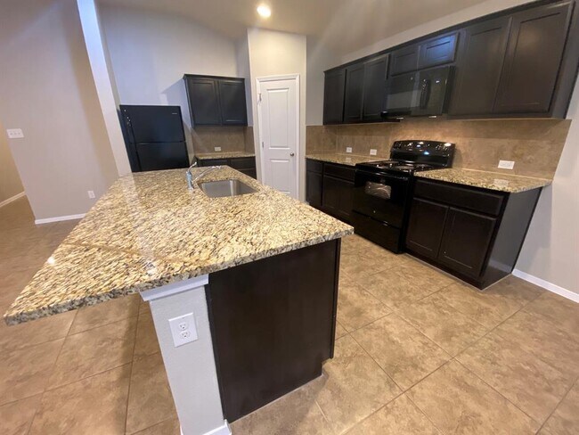 Building Photo - 21607 Surrey Ln