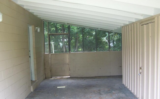 Building Photo - Cozy, Cute Tiny House, March, 2026 Move-in Date!