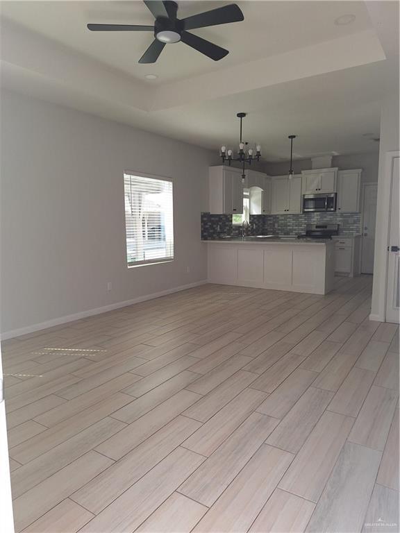 Building Photo - 10 N Clarence Ave