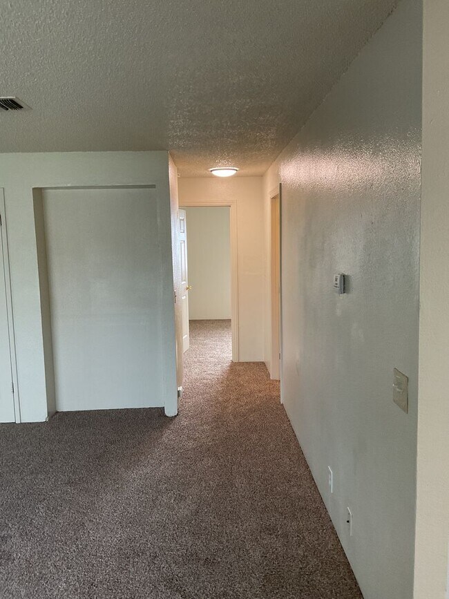 Building Photo - MINA85