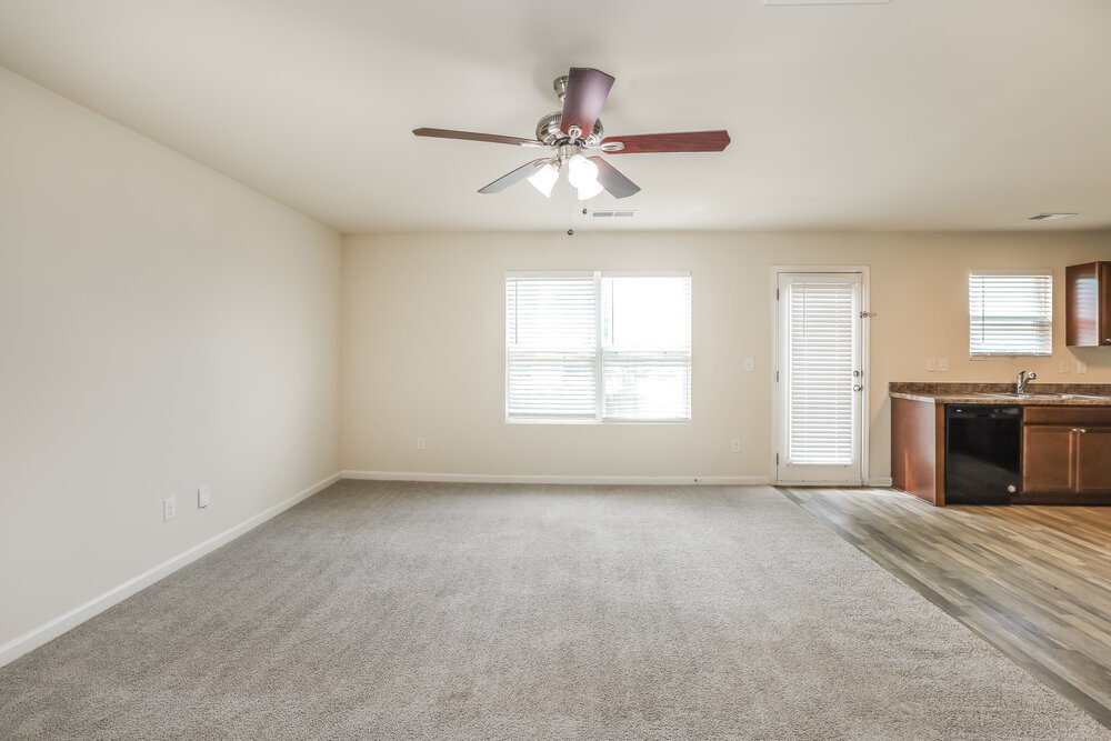 Building Photo - 302 Freeman Cir