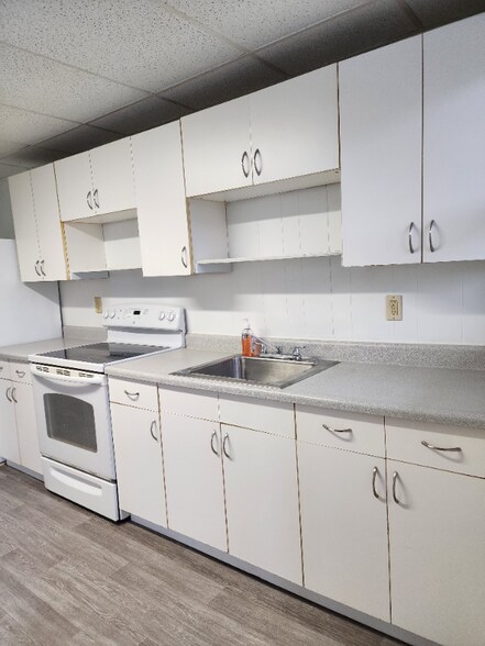 Building Photo - 420 Hudson St