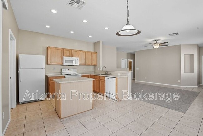 Building Photo - 2219 N 92nd Dl