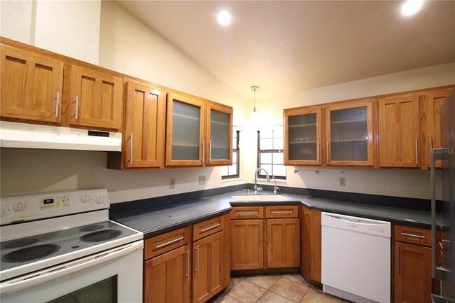Building Photo - 4035 NW 37th Dr