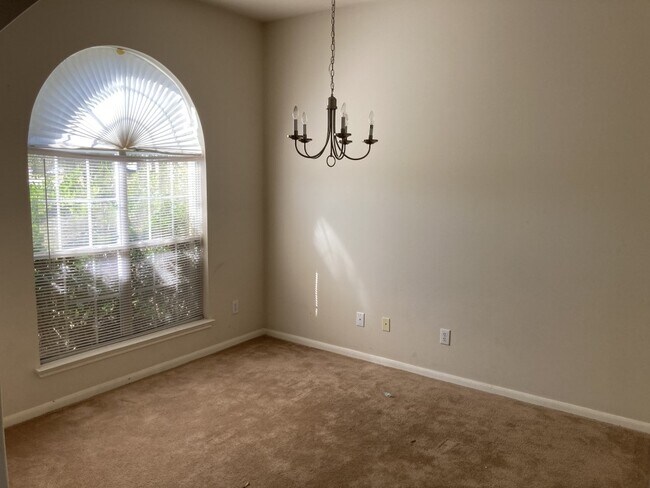 Primary Photo - 702 Silver Reef Ln