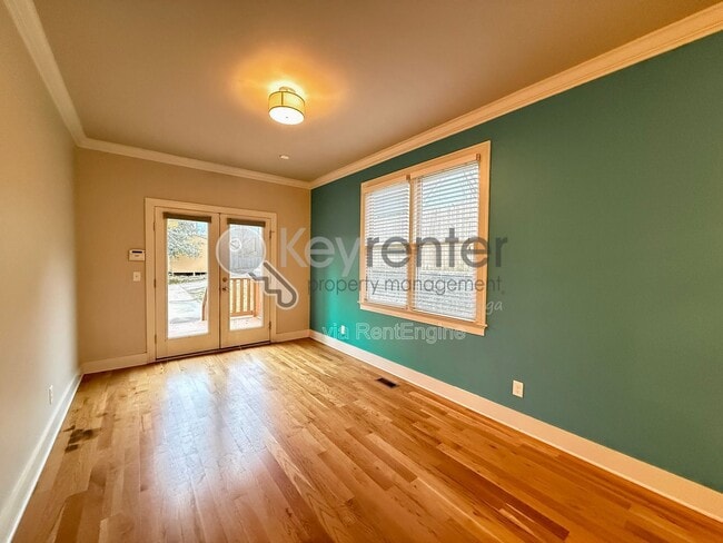 Building Photo - 1610 W 52nd St