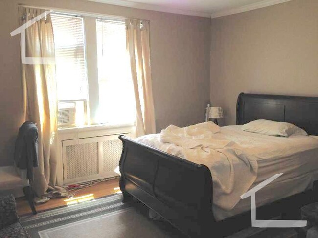 Building Photo - New Allston Listing!!