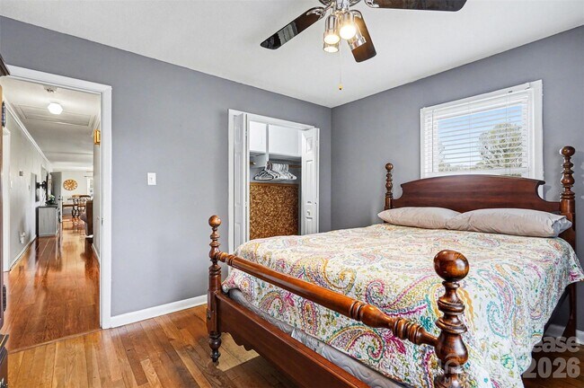 Building Photo - 113 Suncrest Rd