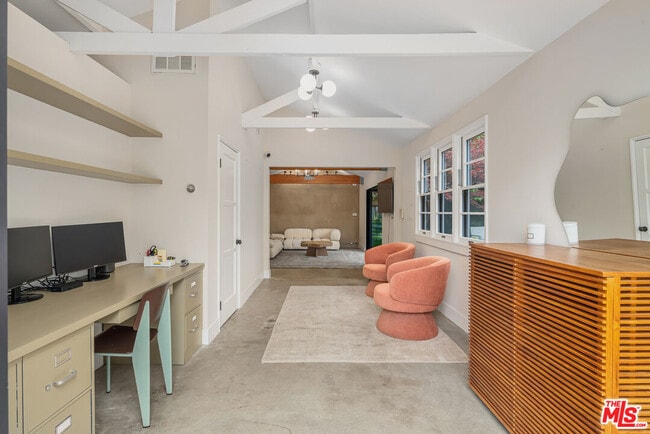 Building Photo - 381 Huntley Dr