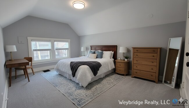 Building Photo - 923 Rogers Pl