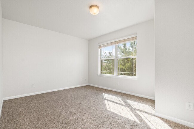Building Photo - 5938 Cielo Ranch