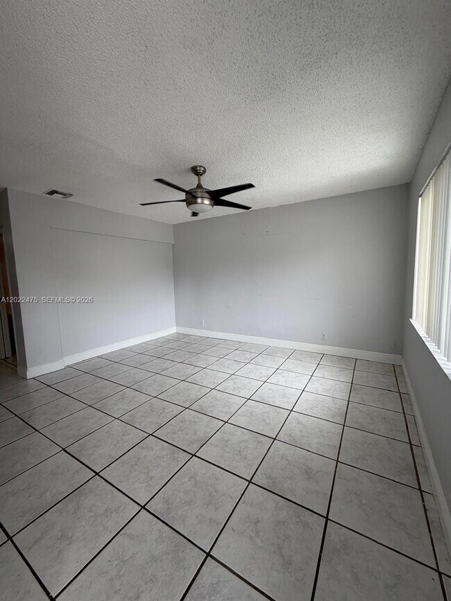 Building Photo - 9116 NW 35th Pl