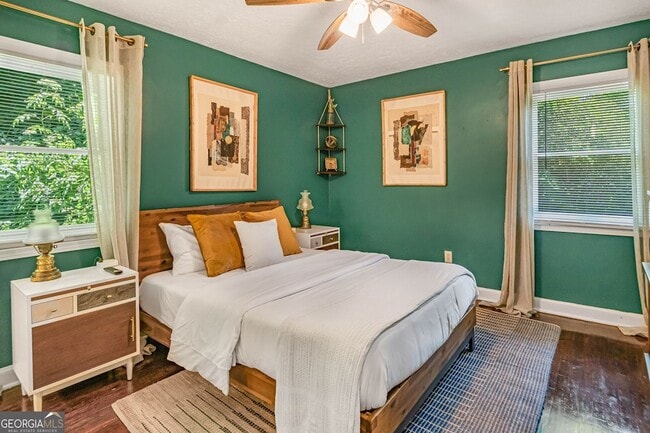 Building Photo - 2100 Cascade Rd