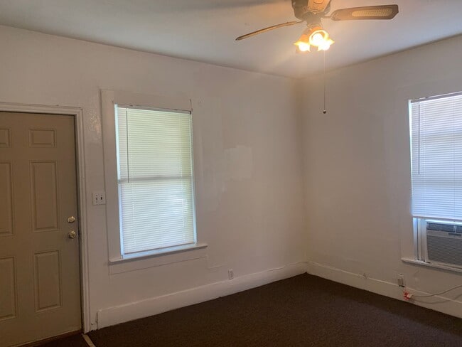 Building Photo - 4215 Garden St