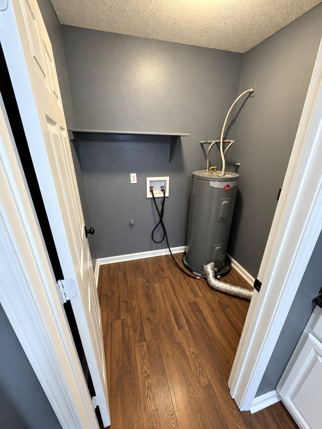 Building Photo - 4017 Jupiter Dr