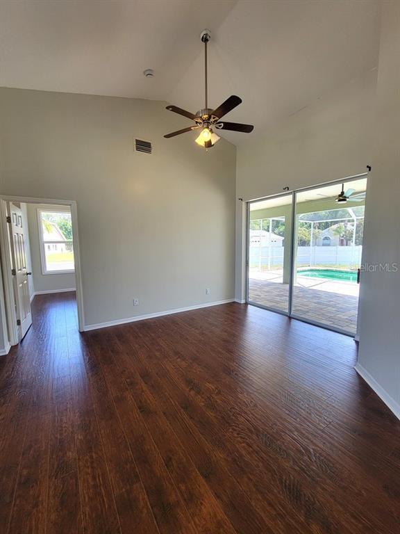 Building Photo - 7916 Roundelay Dr