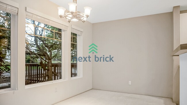 Building Photo - 3 Bed 2.5 Bath Townhouse Available for Rent!