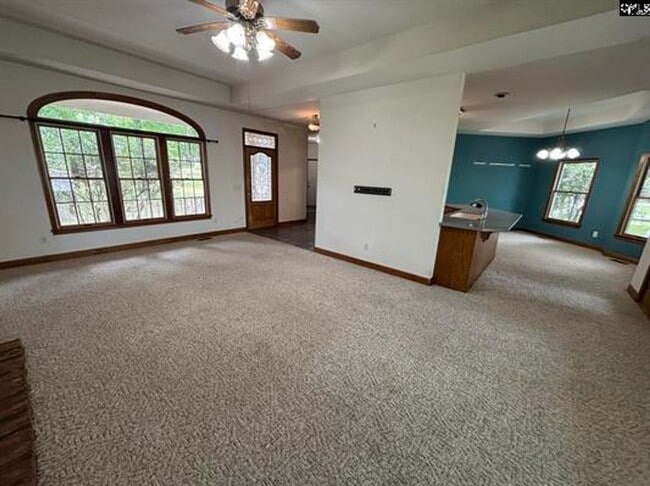 Building Photo - 527 Superior Cir