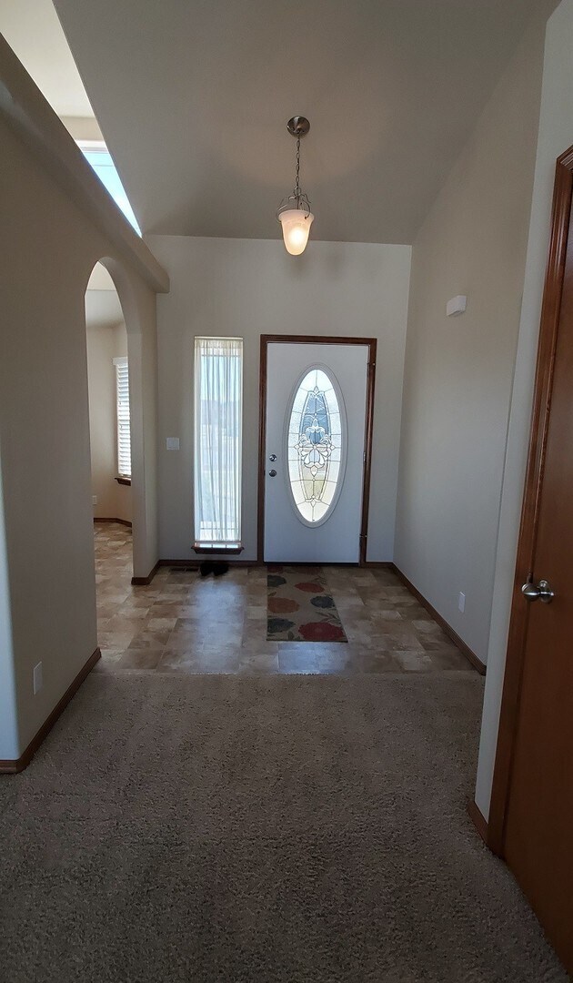 Building Photo - Beautiful 3 Bedroom Home in Fieldstone Nei...