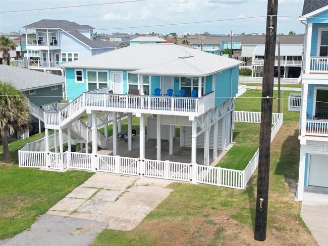 Building Photo - 21822 Termini-San Luis Pass Rd