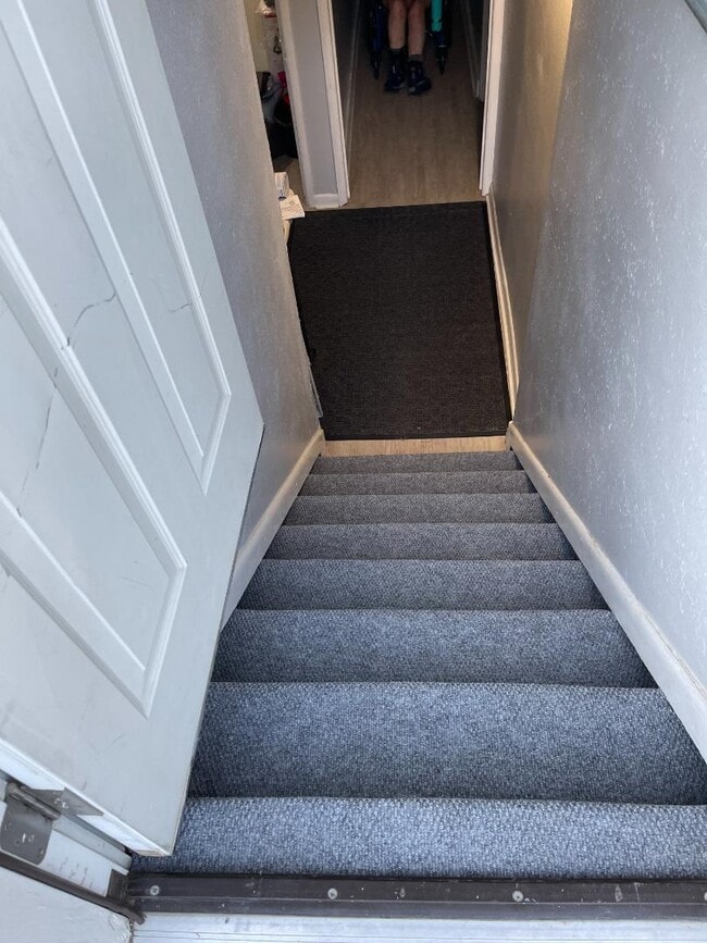 Building Photo - 2201 W State St