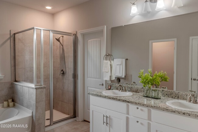 Building Photo - 119 Deer Lake Ln