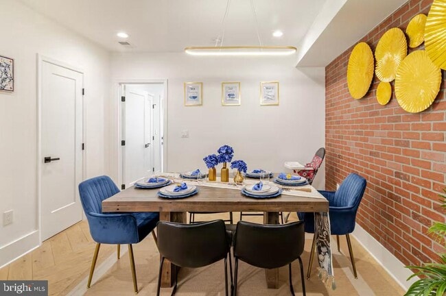 Building Photo - 1417 Montello Ave NE