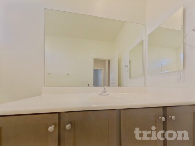 Building Photo - 11393 S 175th Dr