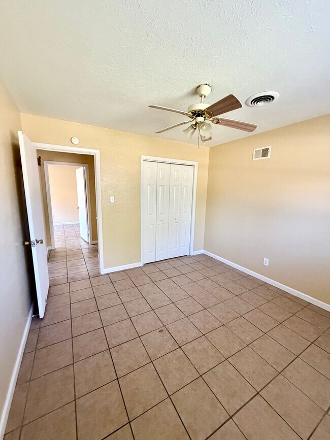 Building Photo - Move-In Ready in Shreveport - Anderson Island Subdivision - 3 br 1.5 ba home for lease