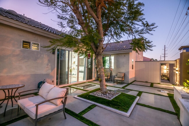 Building Photo - 48806 Barrymore St