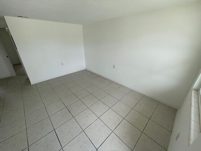 Building Photo - 5317 Avery Rd