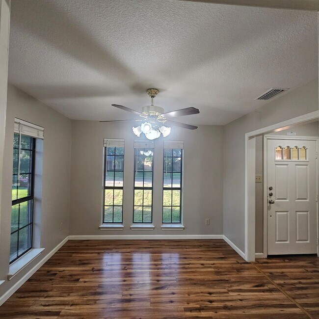 Building Photo - Wylie East Charmer