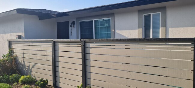 Building Photo - Newly Remodeled 1 Bedroom / Call or text O...
