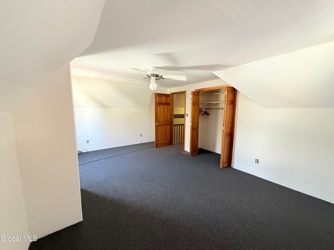 Building Photo - 304 S Main St