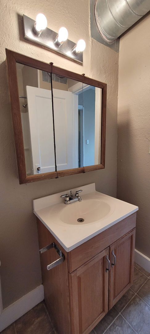 Building Photo - 217 N Washington St