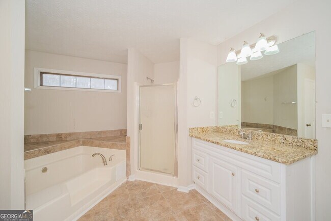 Building Photo - 239 Northbridge Dr