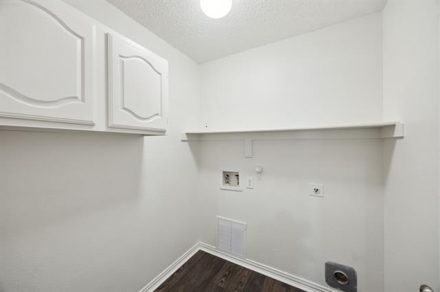 Building Photo - 5605 Belle Chasse Ln