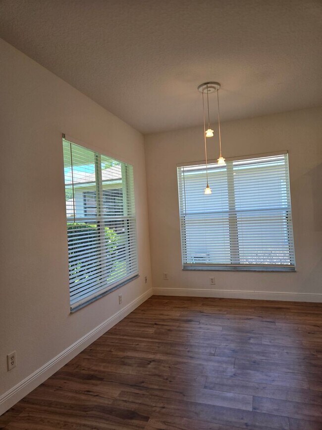 Building Photo - Lake Mary - 3 Bedrooms, 2 Bathrooms - $3,095.00