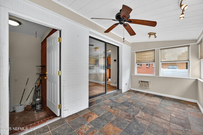 Building Photo - 3424 Cesery Blvd