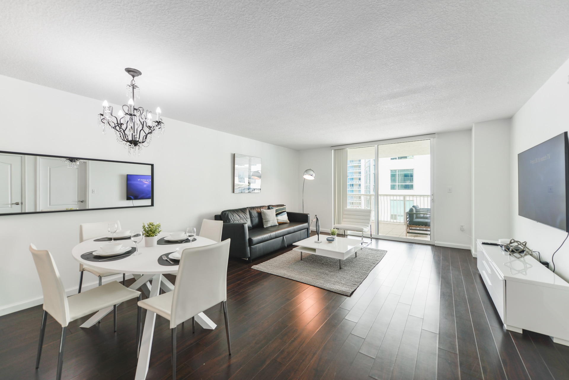 Building Photo - 1200 Brickell Bay Dr