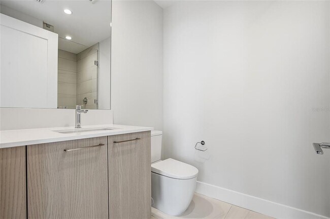 Building Photo - 275 1st Ave S