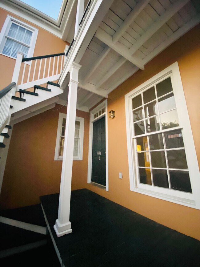 Building Photo - 106 Planters Row