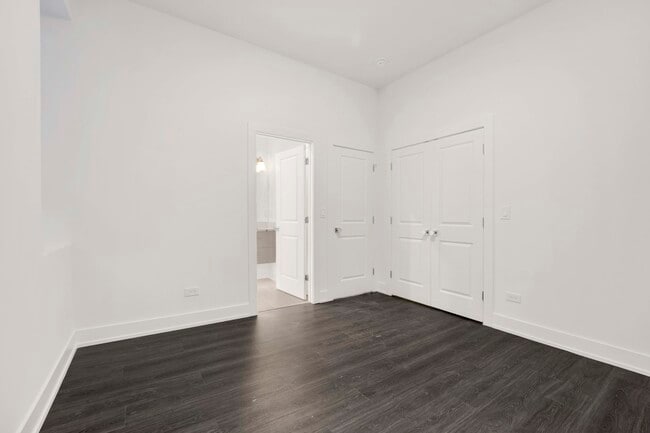 Building Photo - 1814 S Throop St