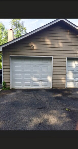 Building Photo - 676 Shadywood Ln