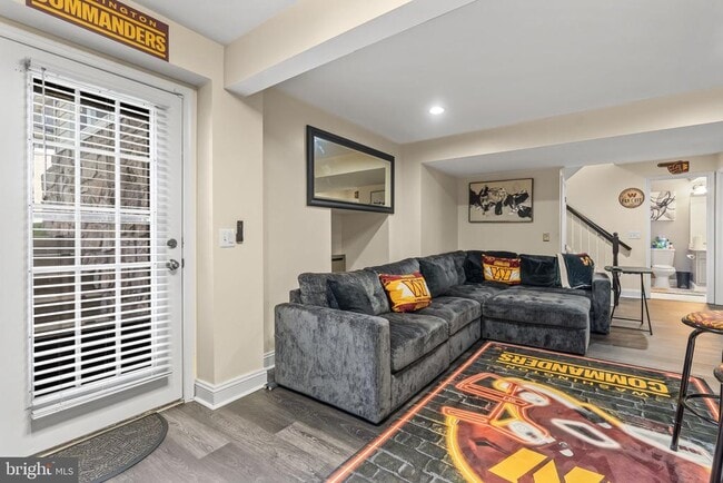 Building Photo - 18318 Lyles Dr