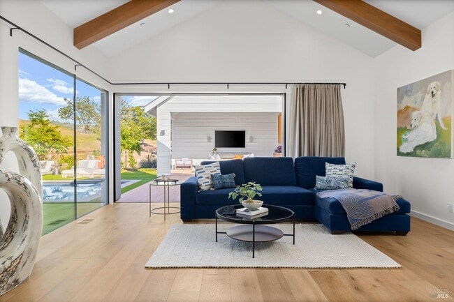 Building Photo - 987 Mark West Springs Rd