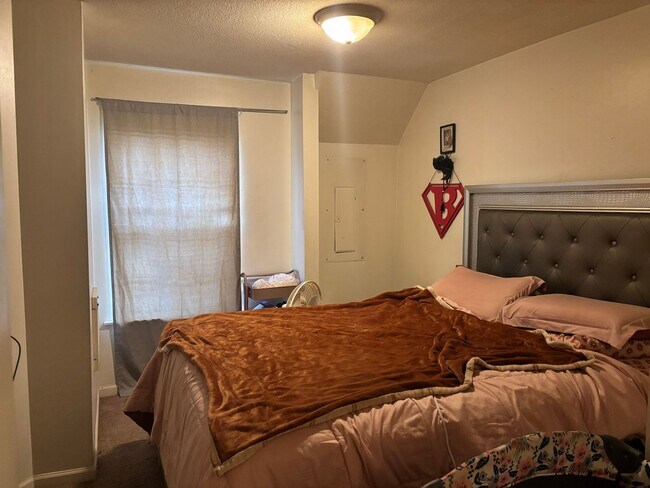 Building Photo - 1071 Kathryn